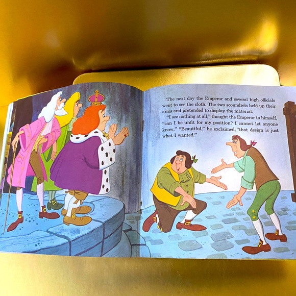 DISNEYLAND VTG 1970 THE EMPERORS NEW CLOTHES VINYL RECORD & READ ALONG STORYBOOK - Picture 6 of 15